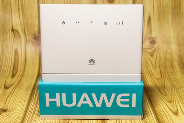Лицевая панель роутера Huawei B315s-22